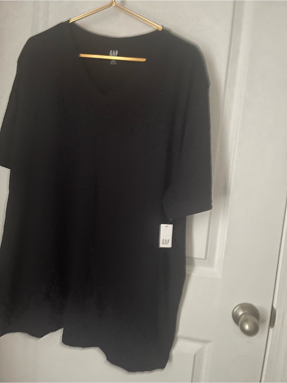 GAP Men’s Black V-Neck T Shirt XXL Short Sleeve NEW